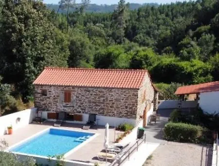 Nyaraló Casa Lerryn Sertã